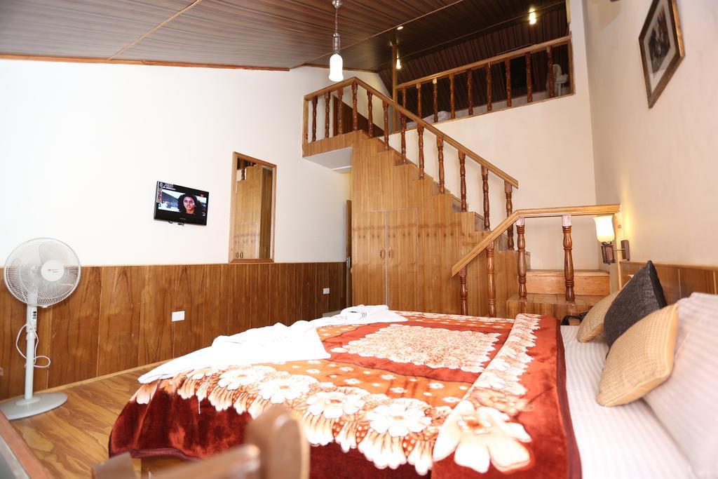 Hotel Natraj Manali Dharamshala Room photo