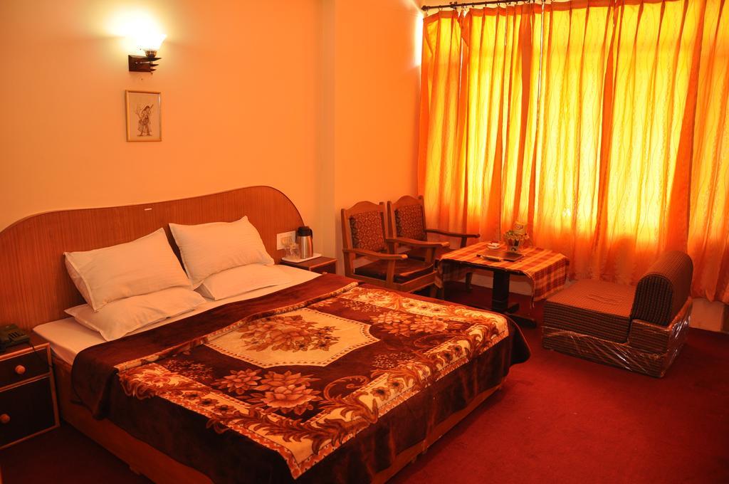 Hotel Natraj Manali Dharamshala Room photo