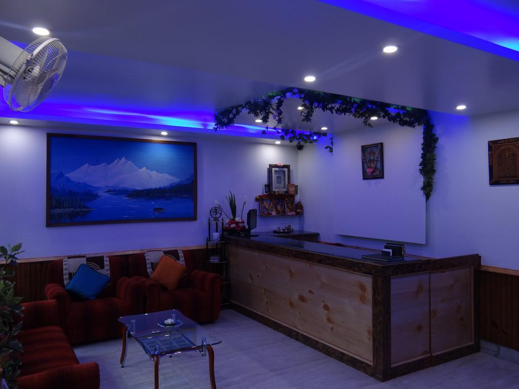 Hotel Natraj Manali Dharamshala Exterior photo